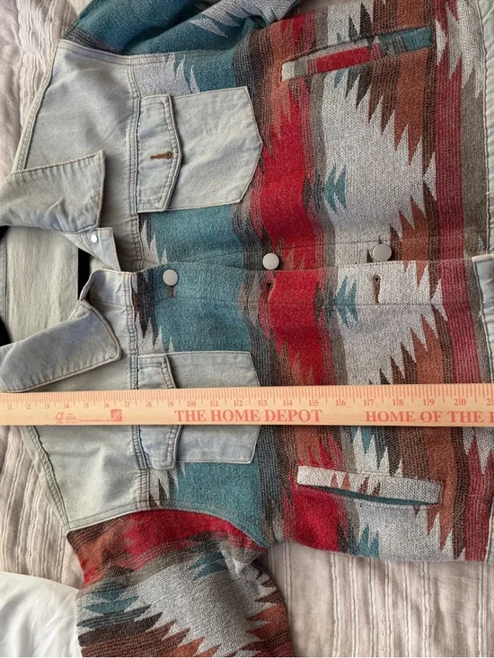 Women’s Patterned Southwestern Denim Jacket in Multi-Color - Picture 6 of 7